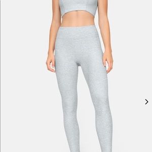 Outdoor Voiced Small 7/8 Warmup Legging